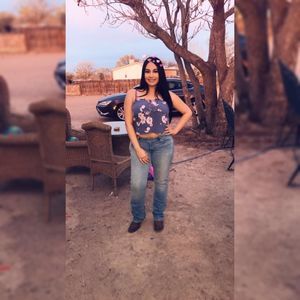 Meet your Posher, Odalys